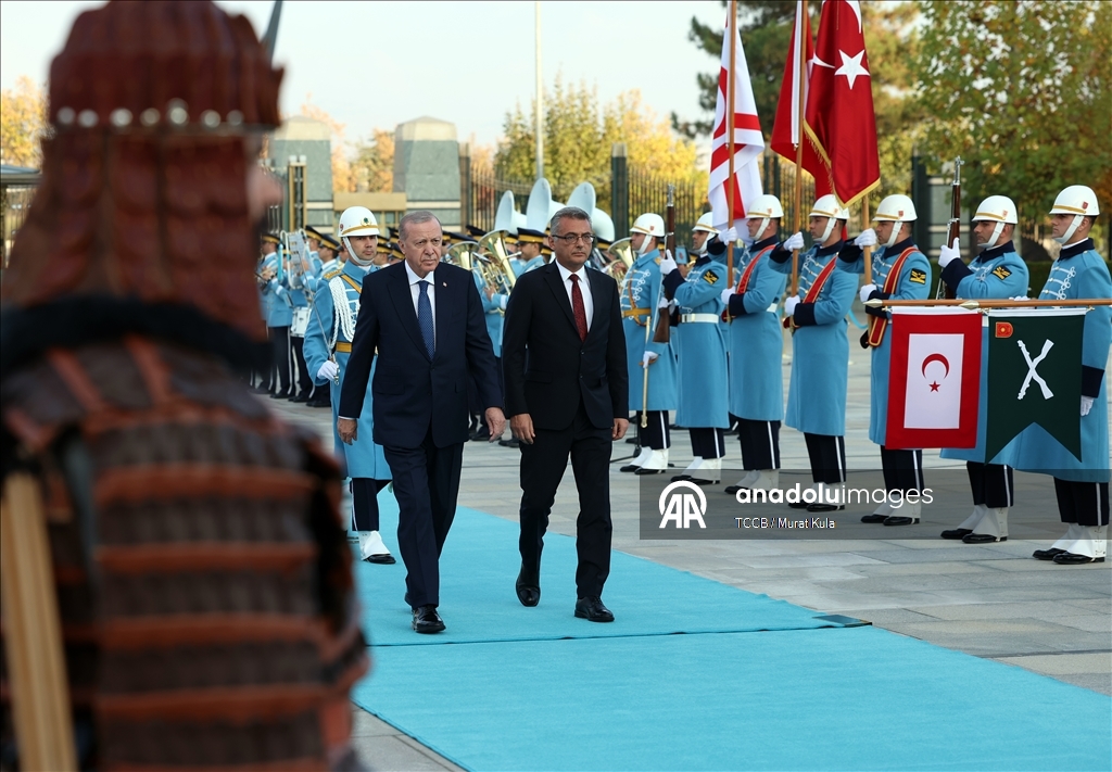 Cumhurbaşkanı Erdoğan, KKTC Cumhurbaşkanı Erhürman'ı resmi törenle karşıladı