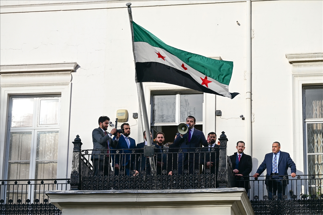 سوريا تعيد افتتاح سفارتها في لندن بعد 13 عاما