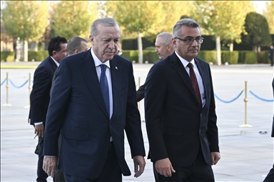 Президент Эрдоган встретил президента ТРСК Туфана Эрхюрмана официальной церемонией