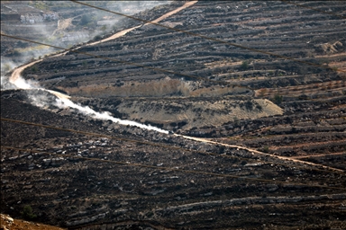 Israel settler attempts to run over Palestinian farmers with his vehicle in Hebron