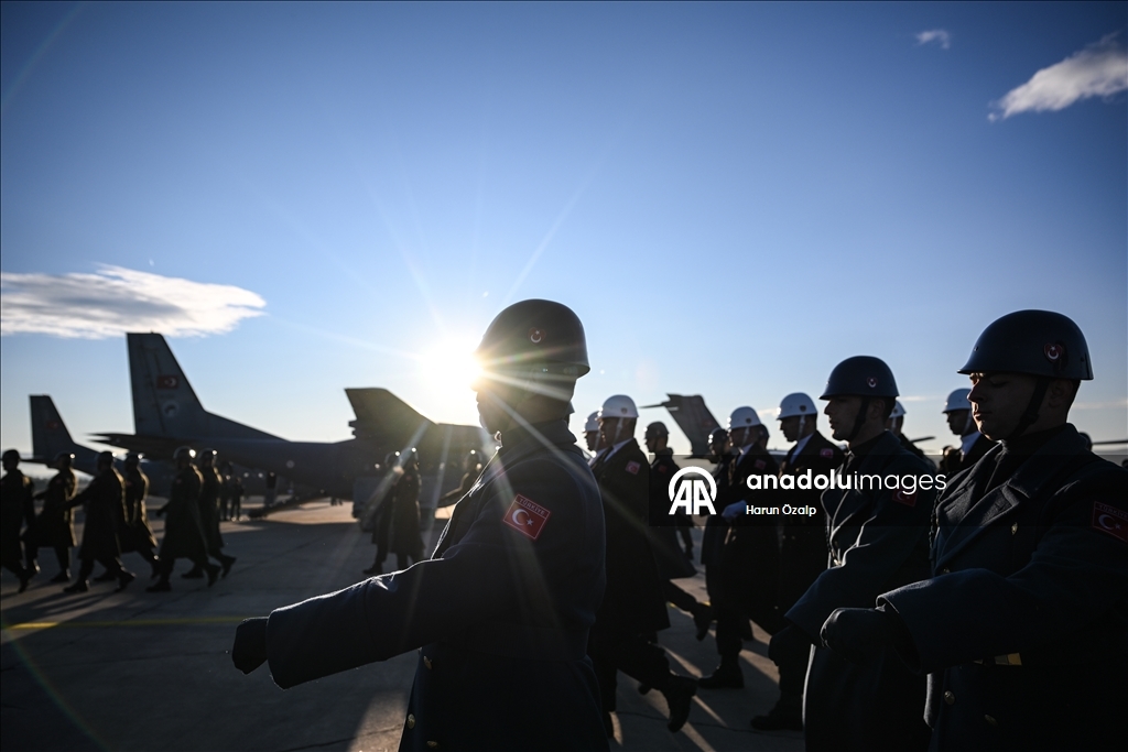 В Анкаре простились с военнослужащими, погибшими при крушении самолета ВВС Турции