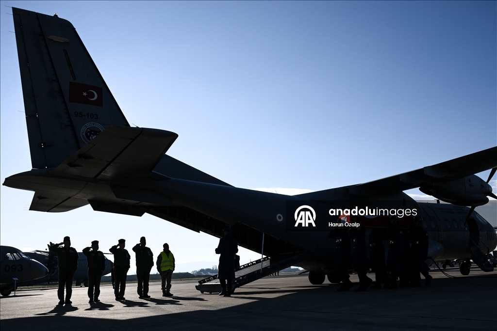 В Анкаре простились с военнослужащими, погибшими при крушении самолета ВВС Турции