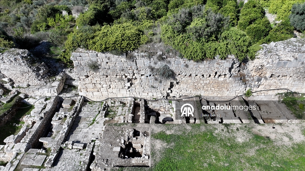 В античном городе Лимира после 43 лет поисков обнаружены руины храма Зевса