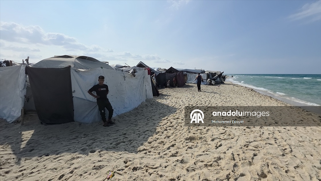 Han Yunus kentinin Mavasi bölgesinde kış öncesi çadırlarda yaşayan Filistinlilerin endişesi artıyor