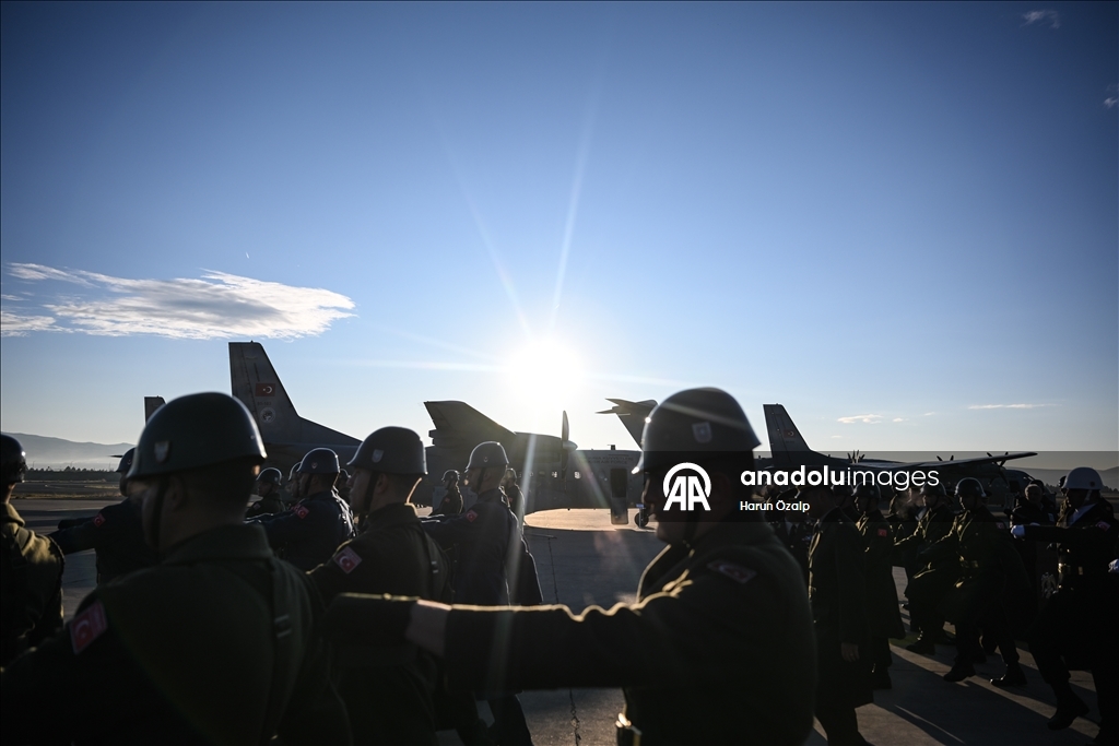 В Анкаре простились с военнослужащими, погибшими при крушении самолета ВВС Турции