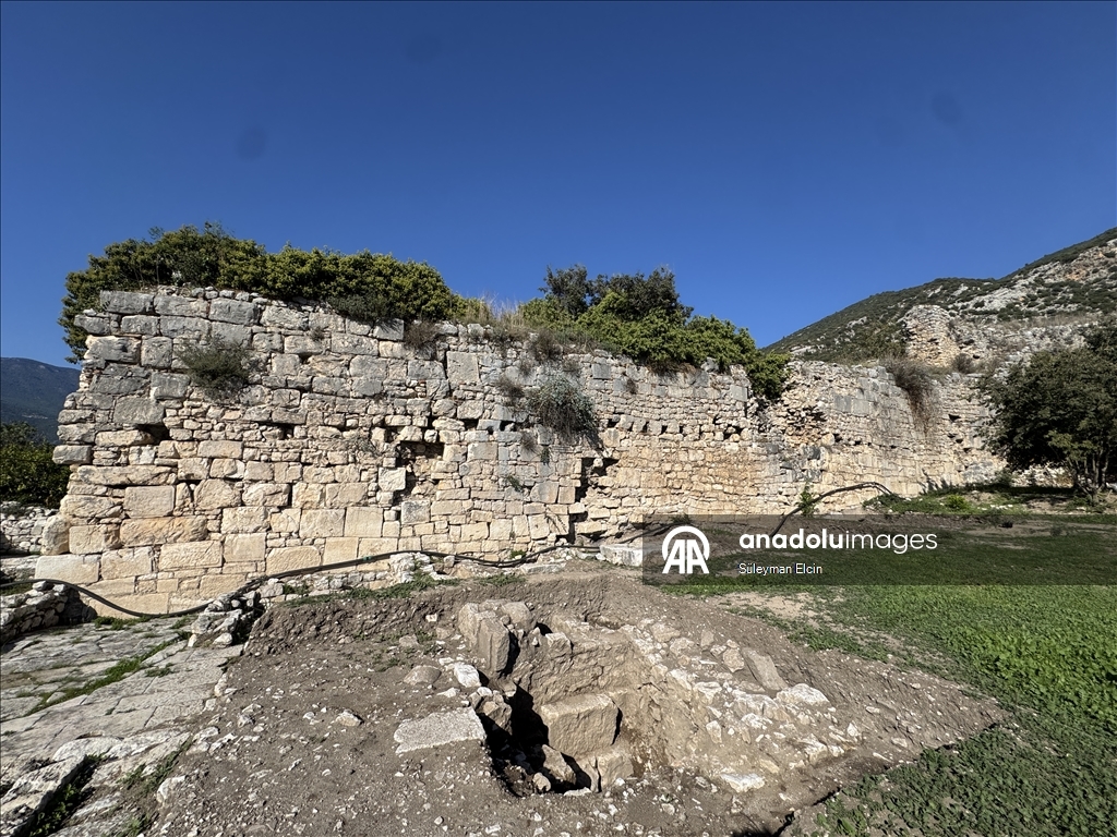 В античном городе Лимира после 43 лет поисков обнаружены руины храма Зевса