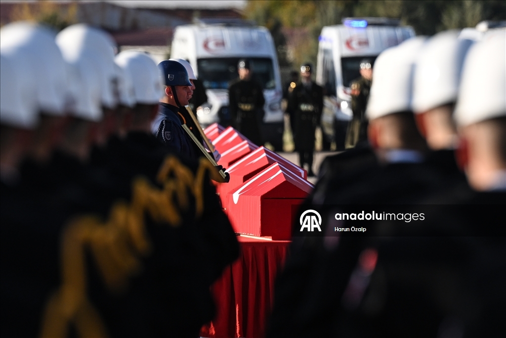 В Анкаре простились с военнослужащими, погибшими при крушении самолета ВВС Турции