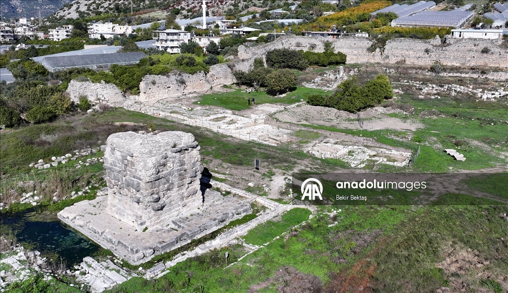 В античном городе Лимира после 43 лет поисков обнаружены руины храма Зевса