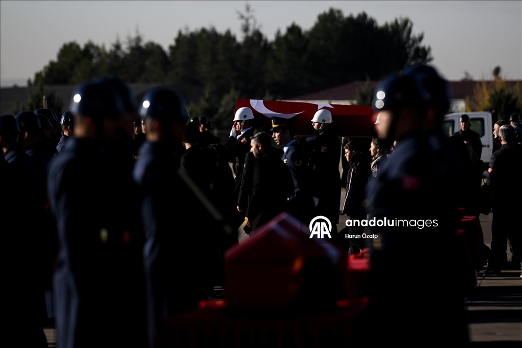 В Анкаре простились с военнослужащими, погибшими при крушении самолета ВВС Турции