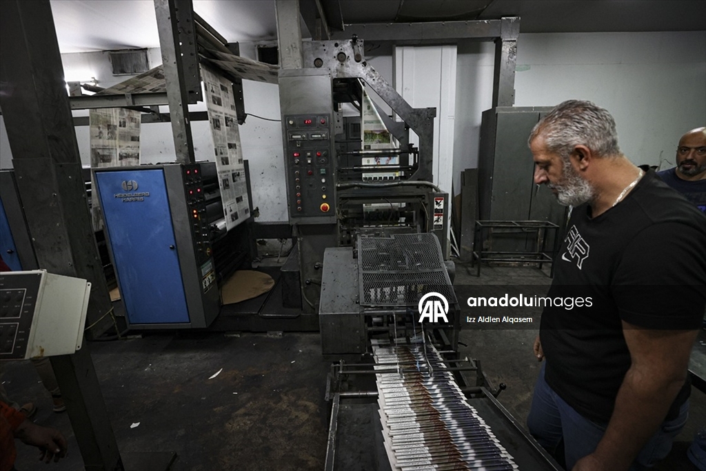 Suriye’nin en eski gazetelerinden "el-Savre", renkli baskıya hazırlanıyor