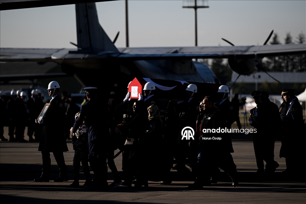 В Анкаре простились с военнослужащими, погибшими при крушении самолета ВВС Турции