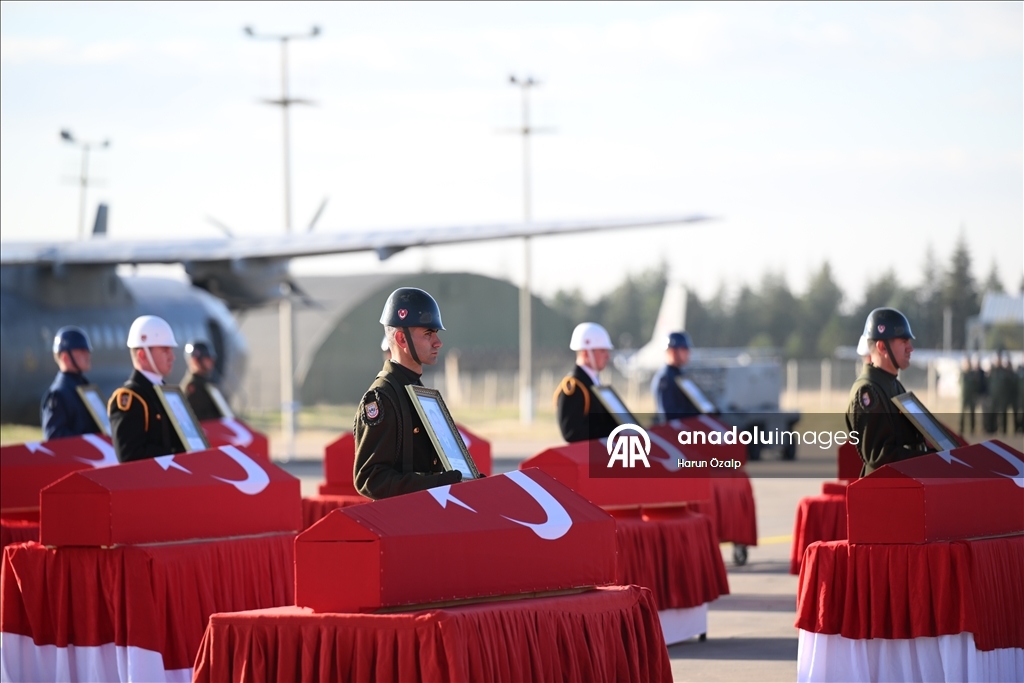 تركيا.. مراسم توديع في أنقرة لشهداء طائرة الشحن المنكوبة