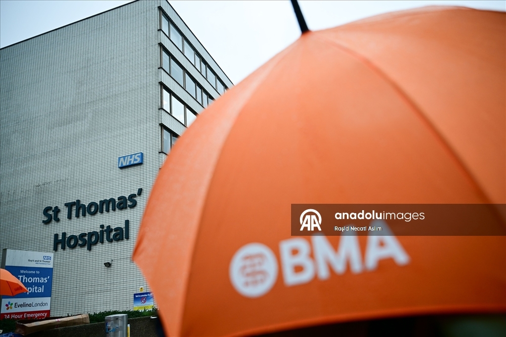 İngiltere’de Asistan Doktorlardan 5 Günlük Grev