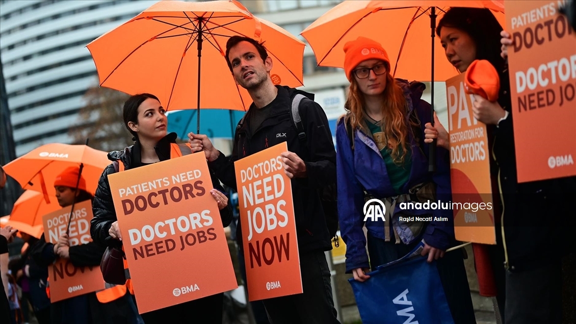 İngiltere’de Asistan Doktorlardan 5 Günlük Grev