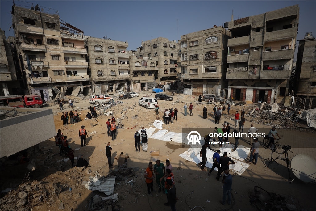 Извлечены тела палестинцев, убитых в результате израильских атак и захороненных во временных могилах