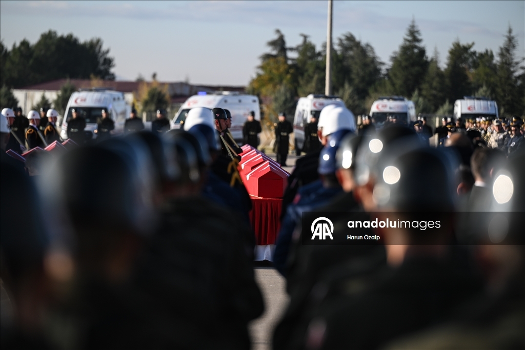 В Анкаре простились с военнослужащими, погибшими при крушении самолета ВВС Турции