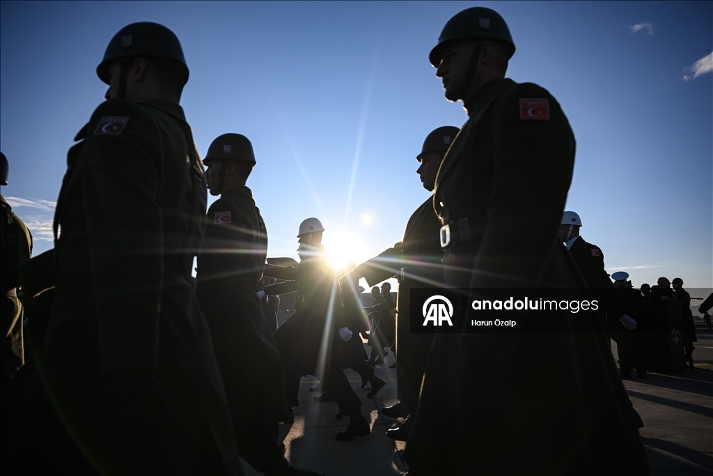 В Анкаре простились с военнослужащими, погибшими при крушении самолета ВВС Турции