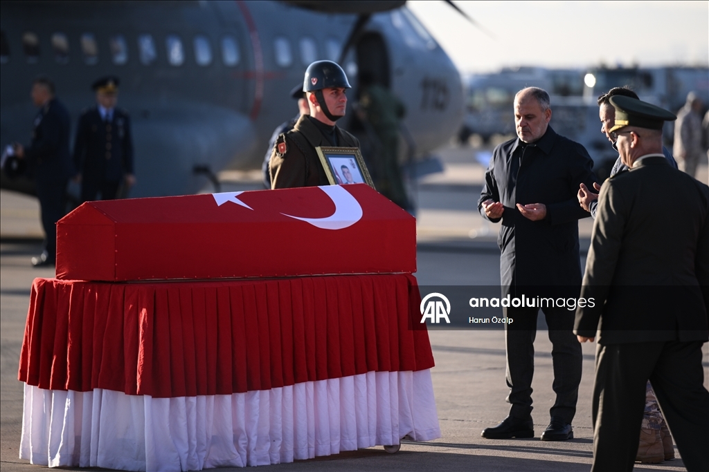 В Анкаре простились с военнослужащими, погибшими при крушении самолета ВВС Турции