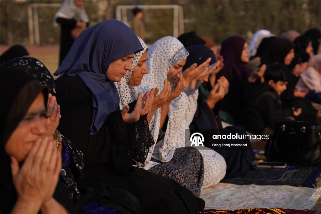 Irak'ın Süleymaniye kentindeki vatandaşlar yağmur duasına çıktı