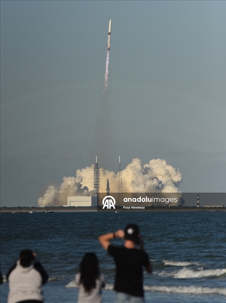 Blue Origin Джеффа Безоса успешно запустила ракету со спутниками НАСА