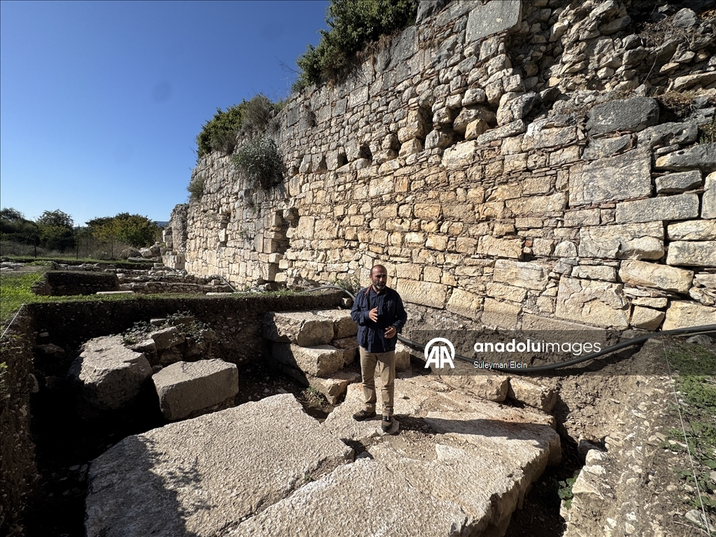 В античном городе Лимира после 43 лет поисков обнаружены руины храма Зевса