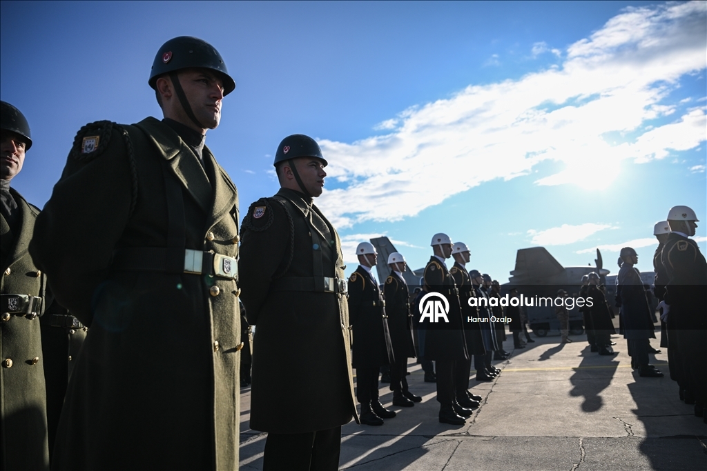 В Анкаре простились с военнослужащими, погибшими при крушении самолета ВВС Турции