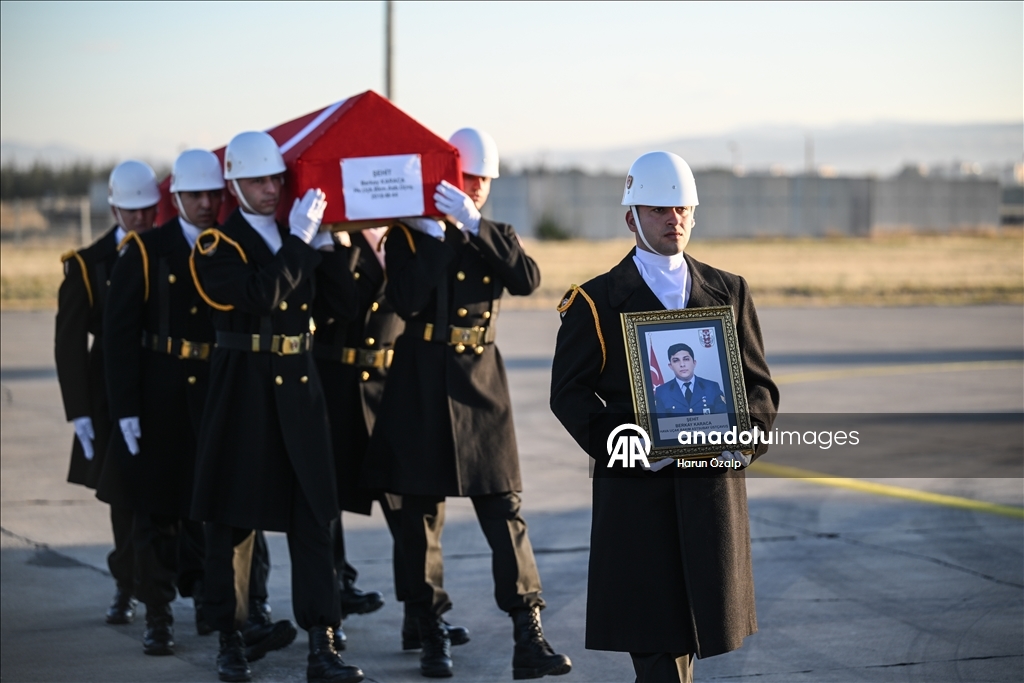 В Анкаре простились с военнослужащими, погибшими при крушении самолета ВВС Турции