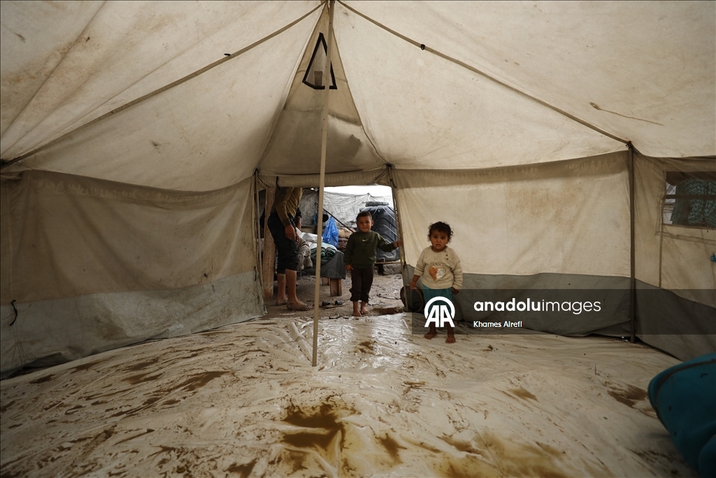 First winter rainfall floods tents in Gaza