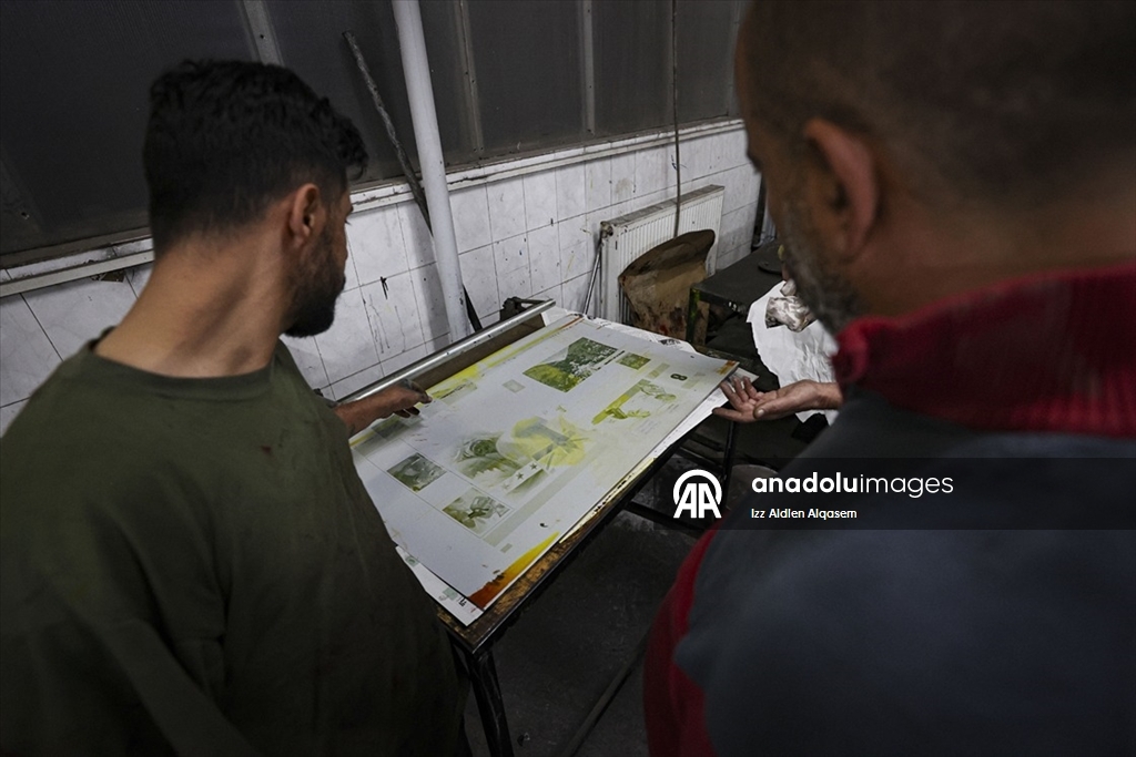 Suriye’nin en eski gazetelerinden "el-Savre", renkli baskıya hazırlanıyor