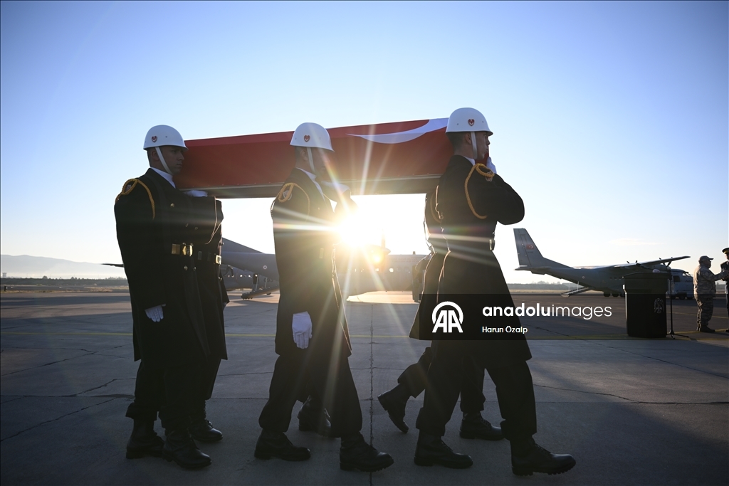تركيا.. مراسم توديع في أنقرة لشهداء طائرة الشحن المنكوبة