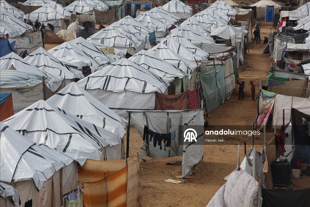 Gazze'de soğuk hava koşulları çadırlarda kalan Filistinlileri olumsuz etkiliyor