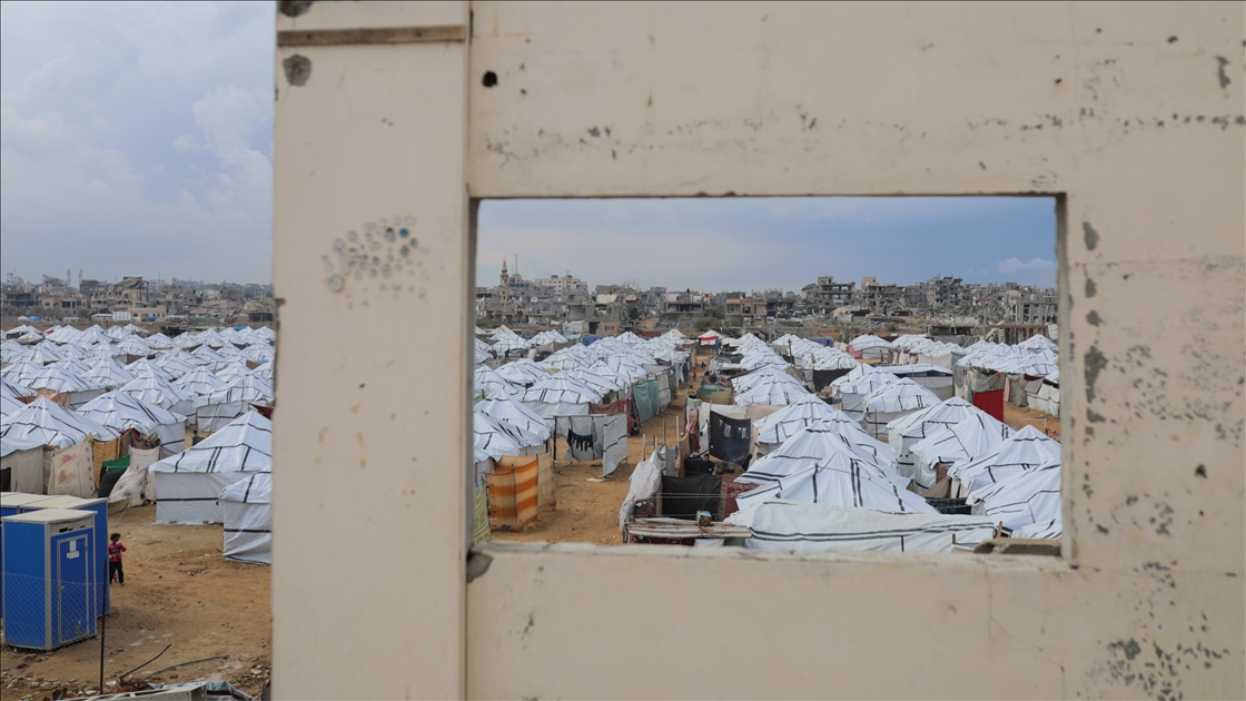 Gazze'de soğuk hava koşulları çadırlarda kalan Filistinlileri olumsuz etkiliyor