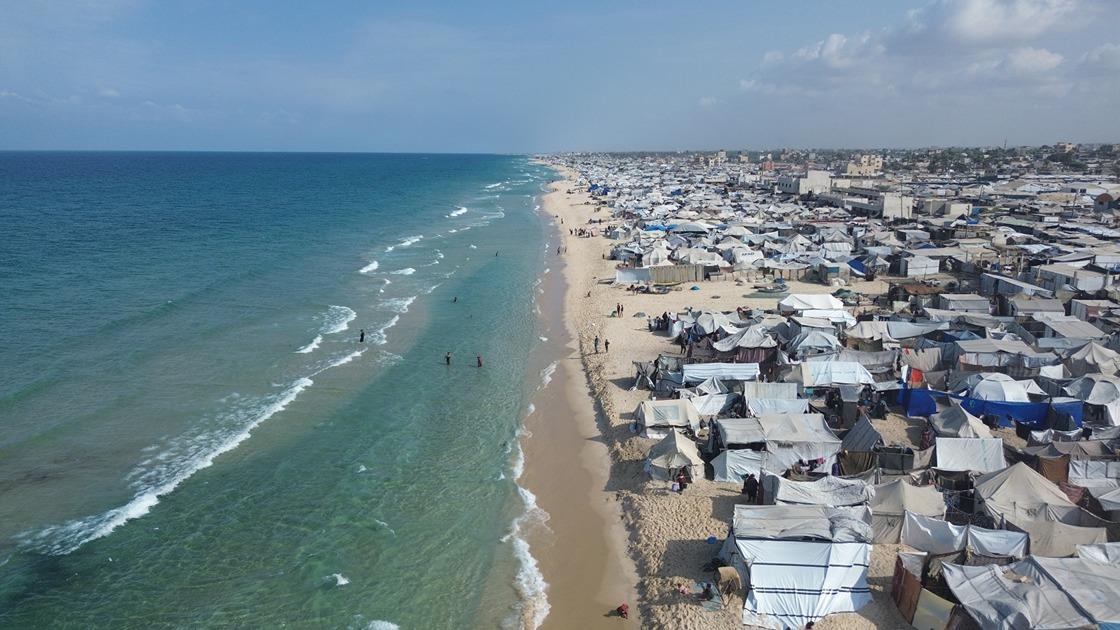 Han Yunus kentinin Mavasi bölgesinde kış öncesi çadırlarda yaşayan Filistinlilerin endişesi artıyor