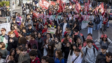İtalya'da Gazze için öğrenciler greve gitti