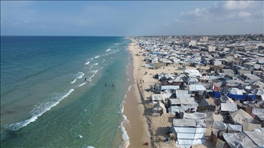 Han Yunus kentinin Mavasi bölgesinde kış öncesi çadırlarda yaşayan Filistinlilerin endişesi artıyor