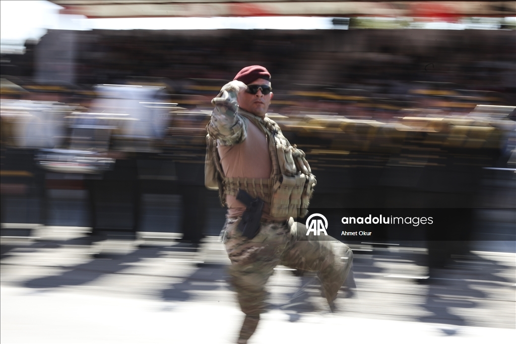 قبرص التركية تحتفل بعيد تأسيسها الـ42