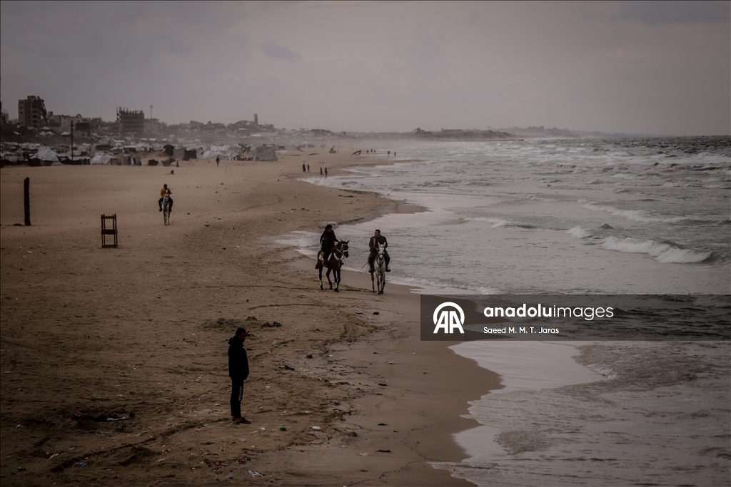 Hladno vrijeme u Gazi otežava život Palestinaca u šatorskim naseljima