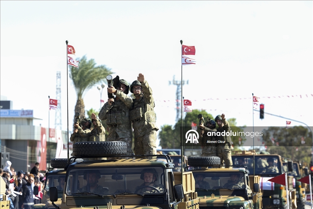 قبرص التركية تحتفل بعيد تأسيسها الـ42