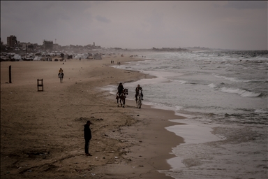 Šatori raseljenih civila poplavljeni u Khan Younisu nakon obilnih kiša na jugu Pojasa Gaze