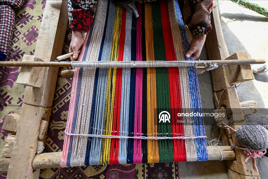 Jinên Baxçesarayî di dezgehên darîn da çanda tevnçêkirinê didomînin