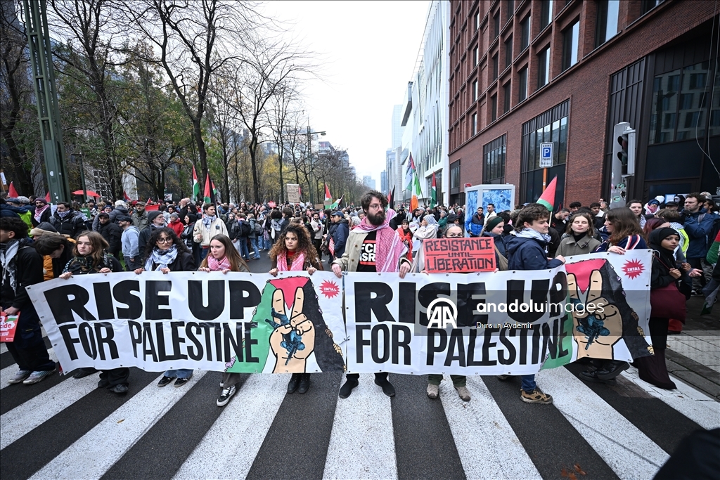 بروكسل.. آلاف يتظاهرون للمطالبة بحصار عسكري شامل على إسرائيل