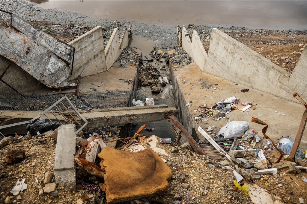 Belediyelerin temel hizmet vermekte zorlandığı Gazze'de 700 bin ton atık, insan sağlığını tehdit ediyor