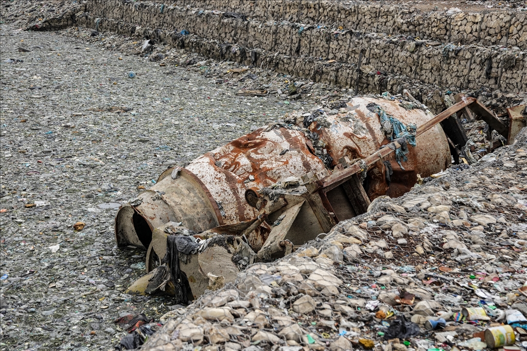 Belediyelerin temel hizmet vermekte zorlandığı Gazze'de 700 bin ton atık, insan sağlığını tehdit ediyor