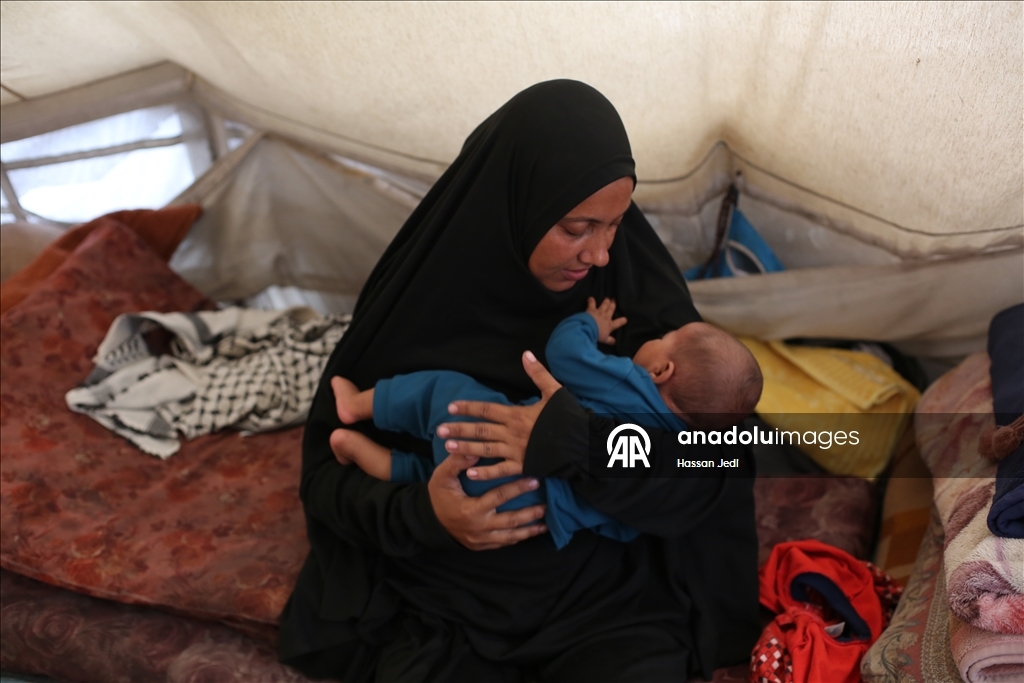 Gazze'de soğuk hava koşulları çadırlarda kalan Filistinlileri olumsuz etkiliyor