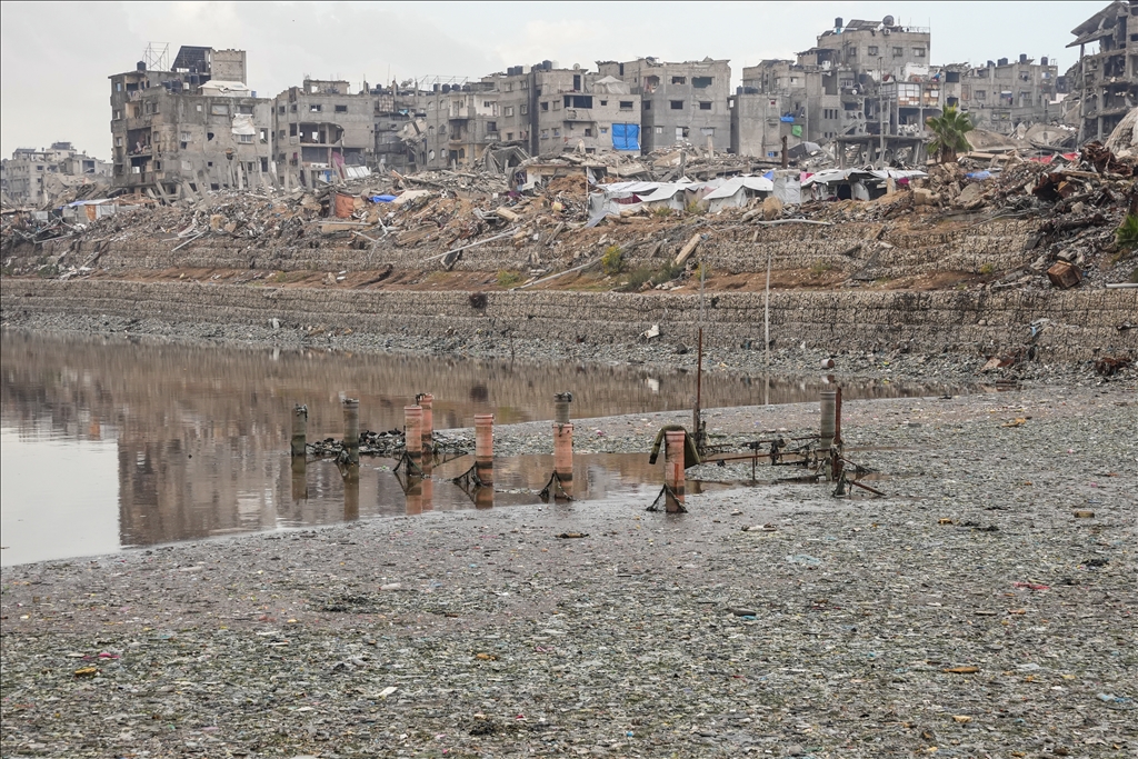 Belediyelerin temel hizmet vermekte zorlandığı Gazze'de 700 bin ton atık, insan sağlığını tehdit ediyor