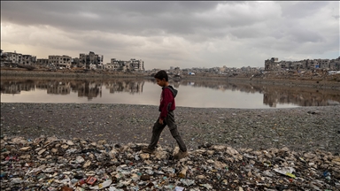 Belediyelerin temel hizmet vermekte zorlandığı Gazze'de 700 bin ton atık, insan sağlığını tehdit ediyor