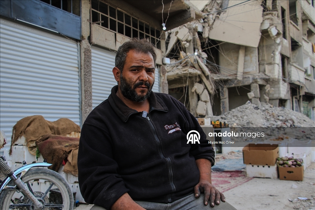 بعد سنوات الحرب.. أهالي مخيم اليرموك بدمشق يعودون لإحيائه