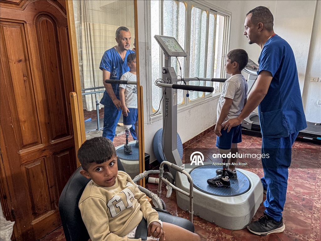 Тысячи палестинцев, потерявших конечности ожидают получения протезов.