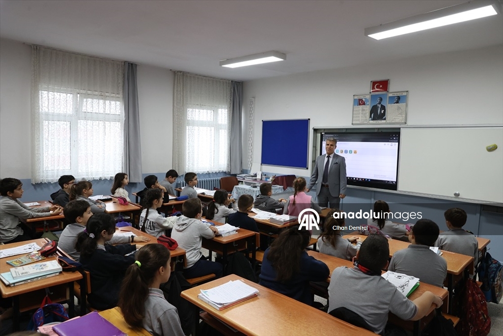 Okullarda ara tatil sonrası ilk ders zili çaldı