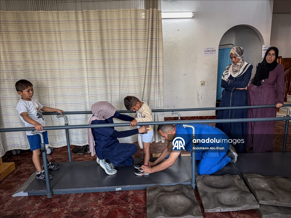 Тысячи палестинцев, потерявших конечности ожидают получения протезов.